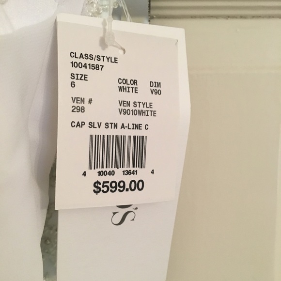 Wedding Dress - Picture 3 of 5